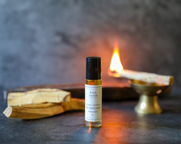 Santo & Sandal Woody Oil Perfume Roll-On 圣木沉香滚珠香精油 - Image 2